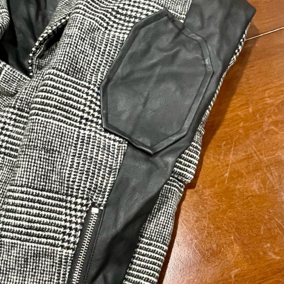 Guess Womens Jacket - Picture 3 of 4